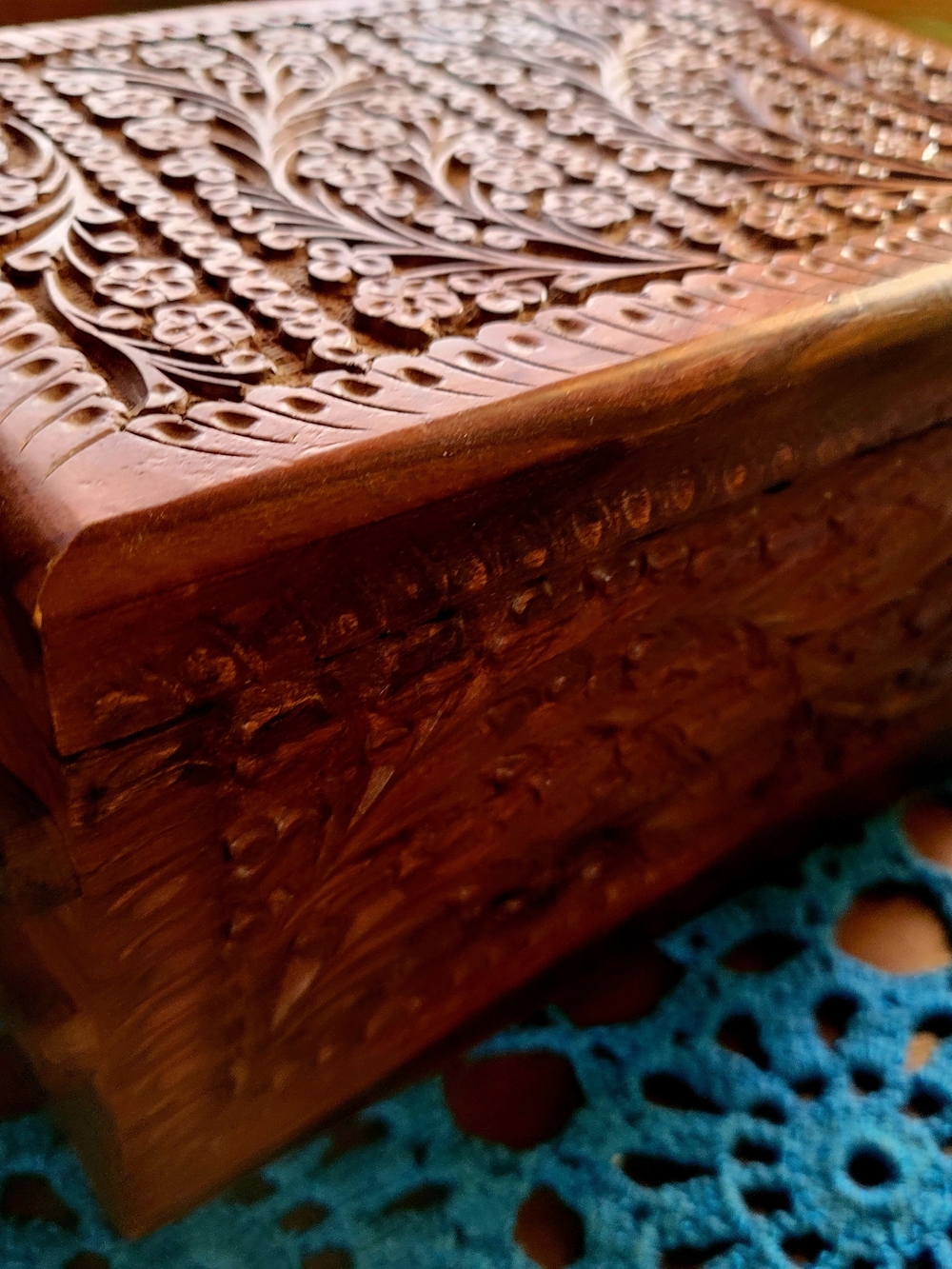 Hand-Carved Wooden Decorative Jewelry Box - Brown